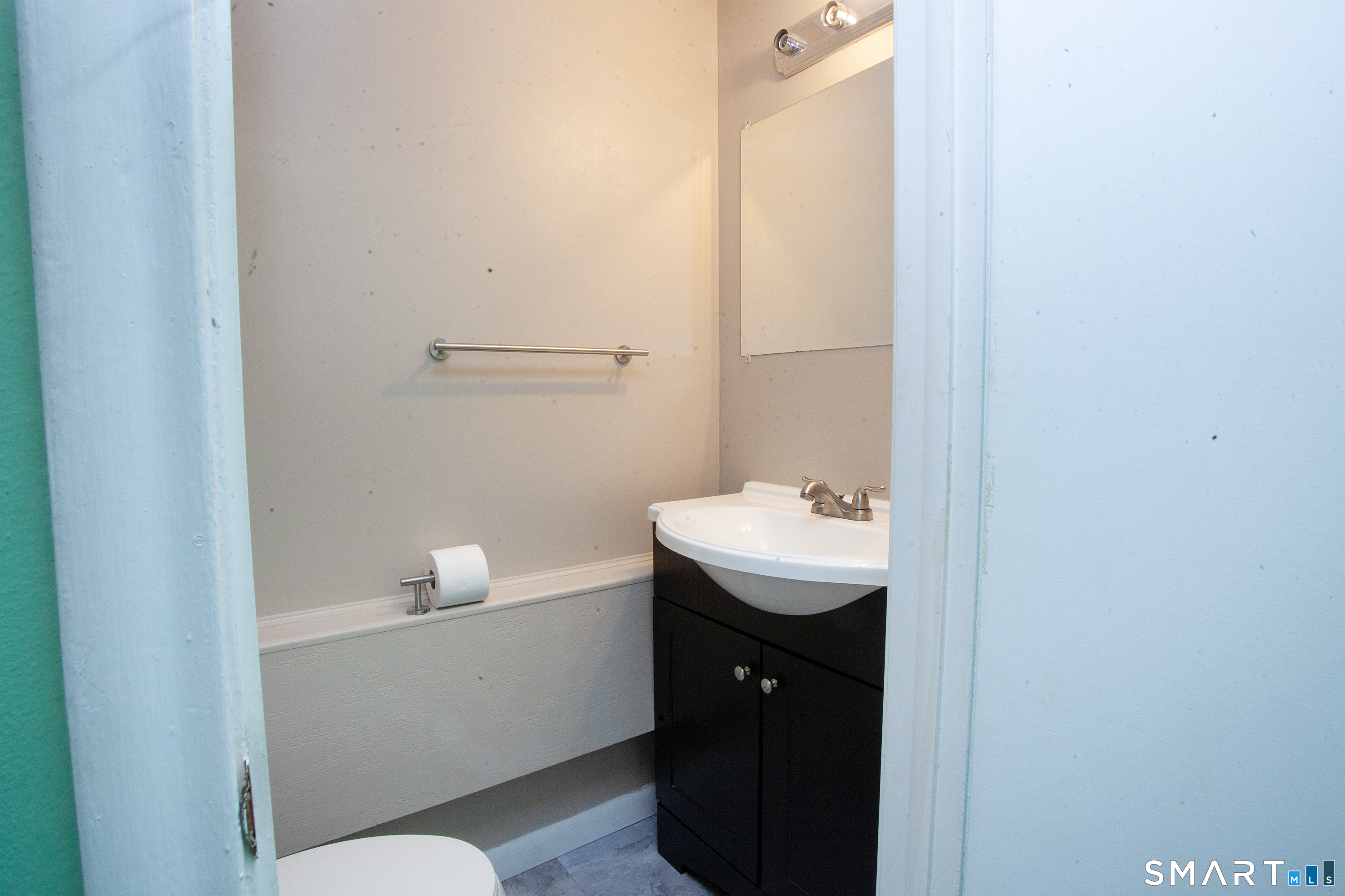 16 Seymour Road East Granby CT 06026