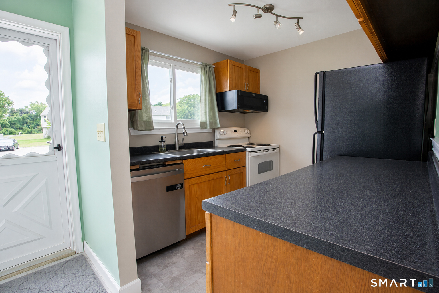 16 Seymour Road East Granby CT 06026
