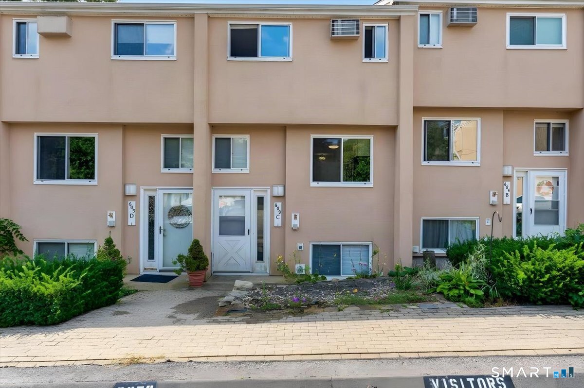 608 Shennecossett Road Groton CT 06340