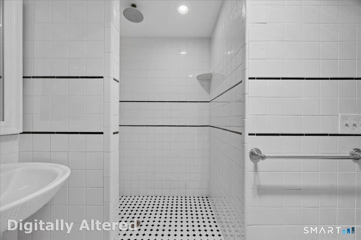 608 Shennecossett Road Groton CT 06340