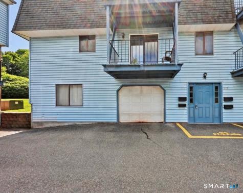 612 Blackstone Village Meriden CT 06450