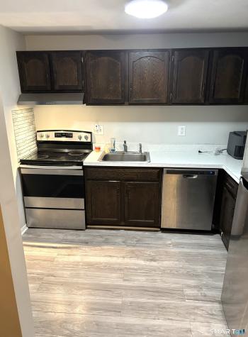 612 Blackstone Village Meriden CT 06450