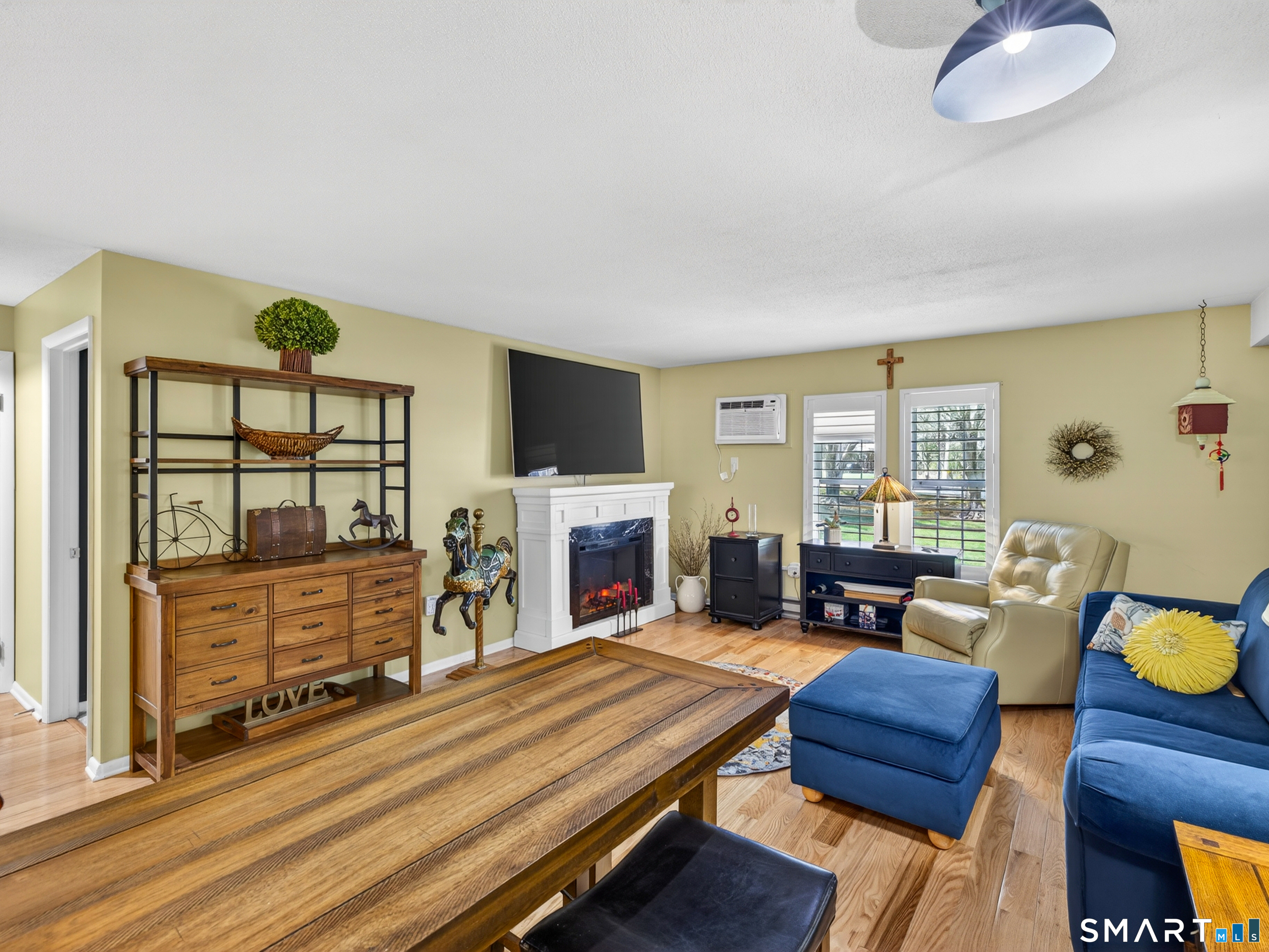 82 Longview Street Waterford CT 06385