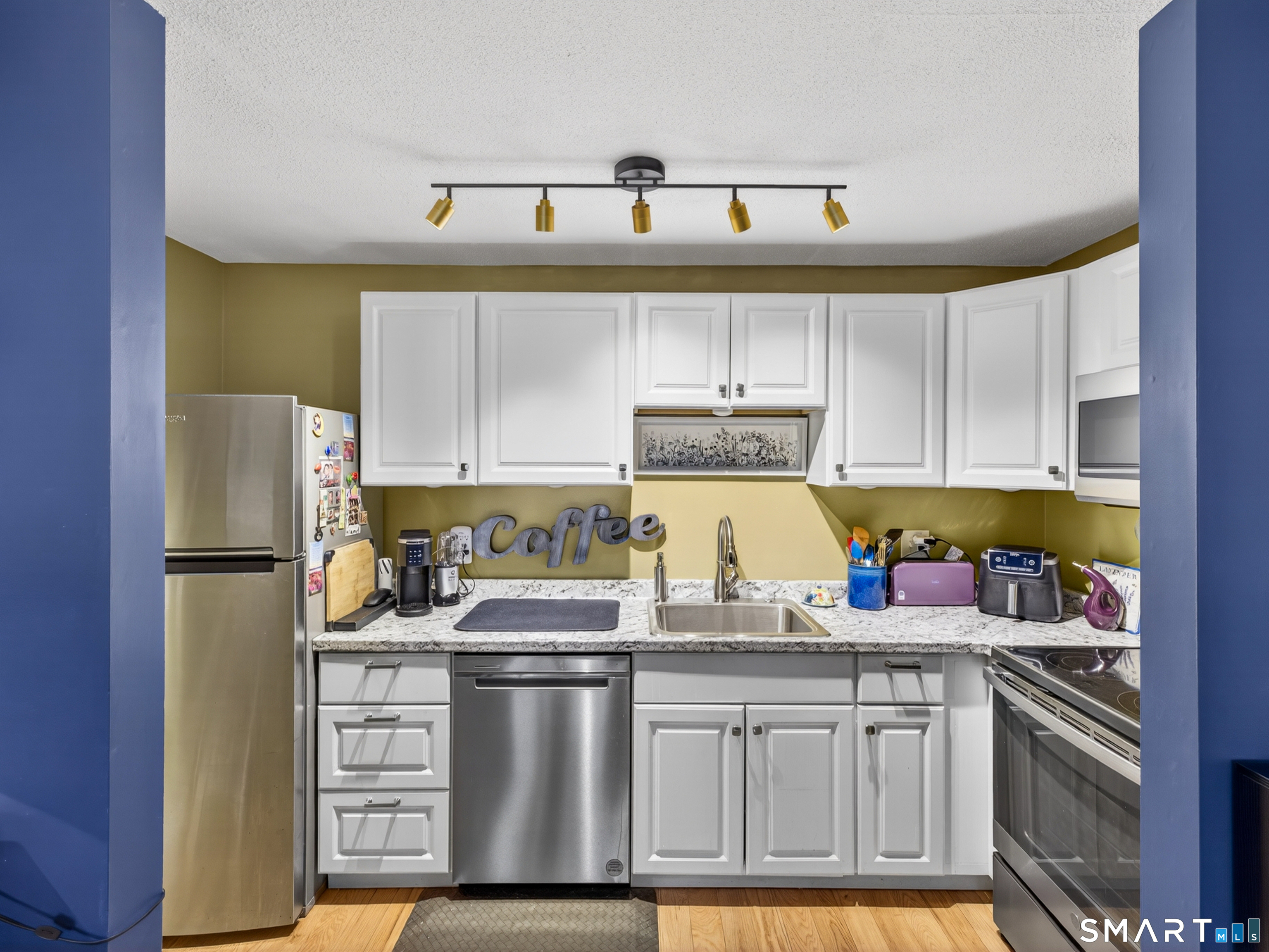 82 Longview Street Waterford CT 06385