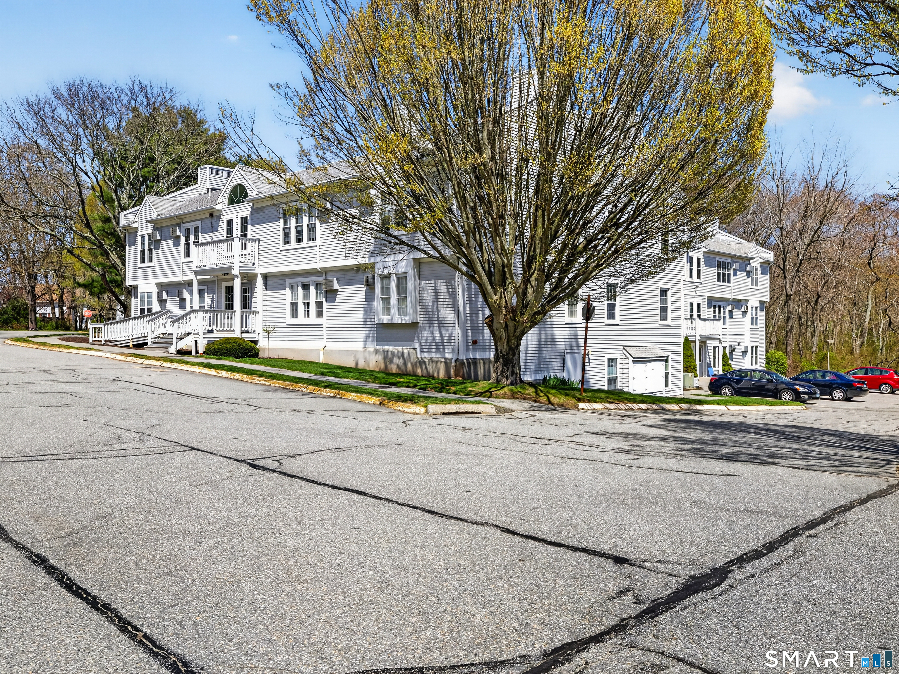 82 Longview Street Waterford CT 06385