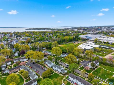264 Sylvan Knoll Road Stamford CT 06902