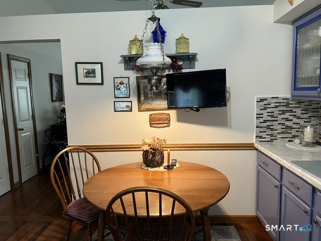 102 North Maple Street Enfield CT 06082