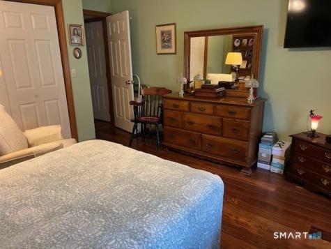 102 North Maple Street Enfield CT 06082