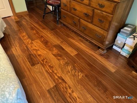 102 North Maple Street Enfield CT 06082