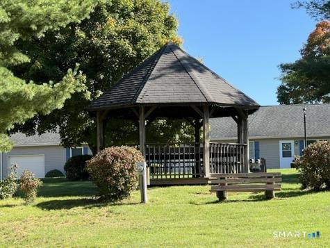 102 North Maple Street Enfield CT 06082