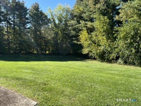 102 North Maple Street Enfield CT 06082