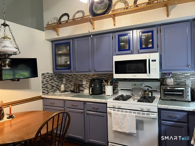 102 North Maple Street Enfield CT 06082