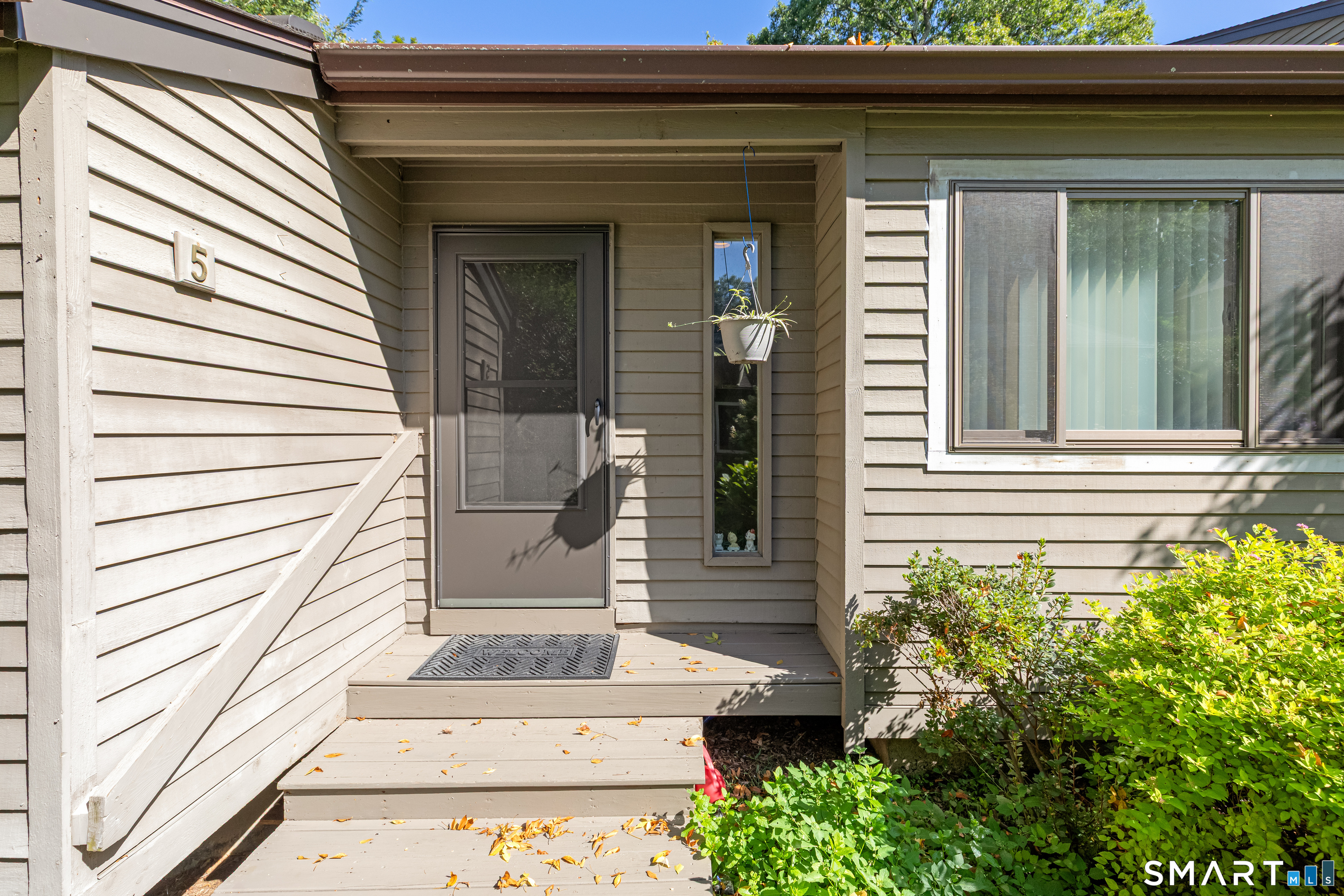 Woodbury CT, 5 Alder Court, Unit 84A