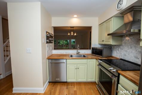 77 Newbury Lane Wallingford CT 06492
