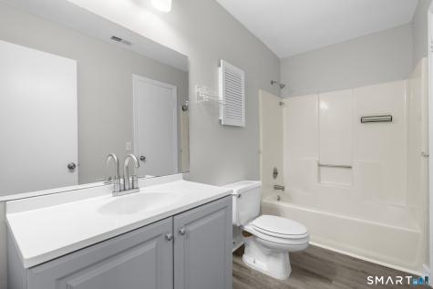 160 Sterling Village Meriden CT 06450