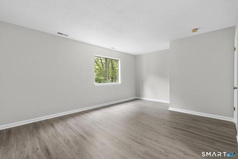 160 Sterling Village Meriden CT 06450