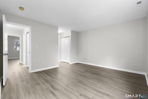 160 Sterling Village Meriden CT 06450