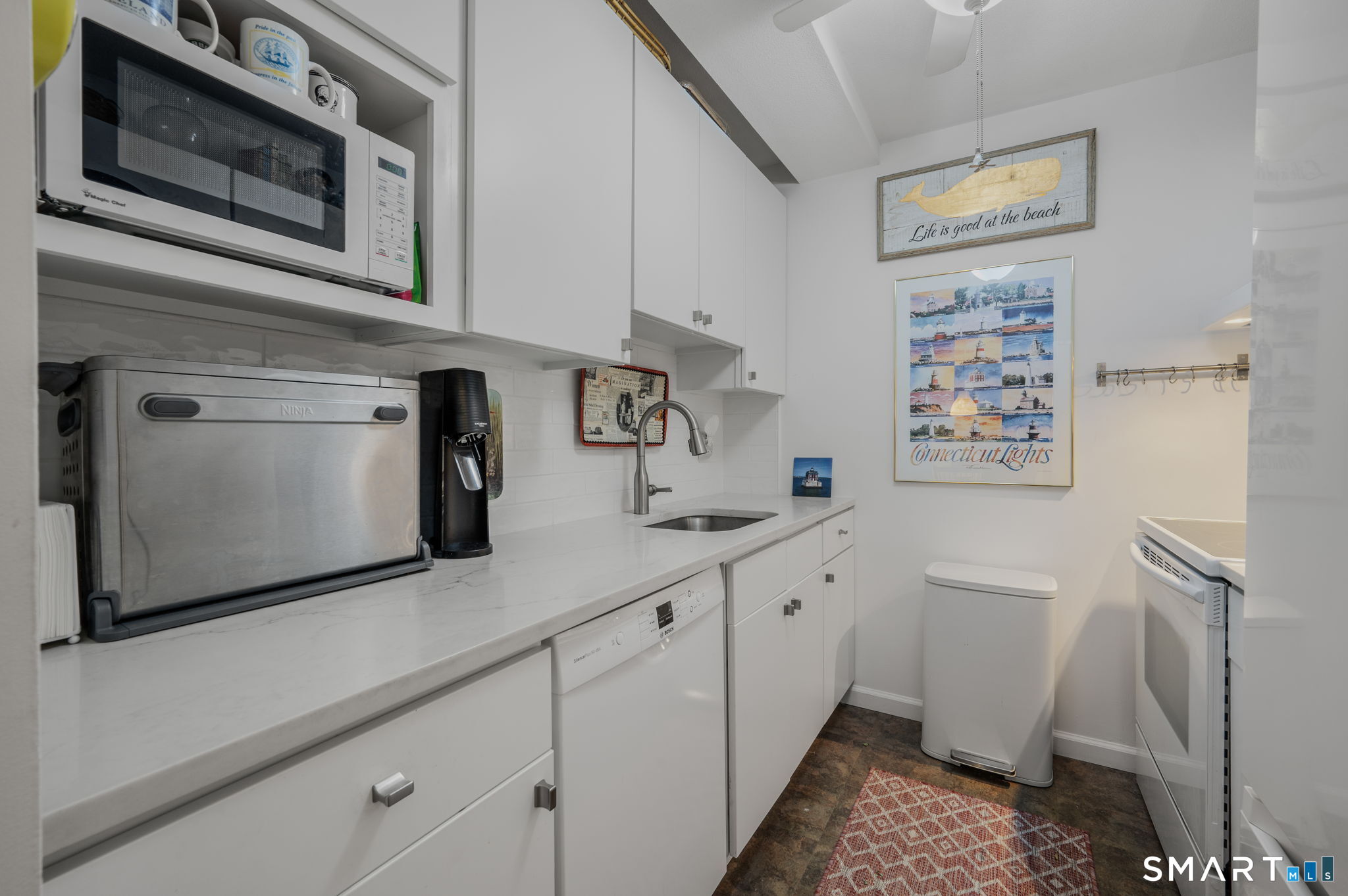 292 Pequot Avenue New London CT 06320