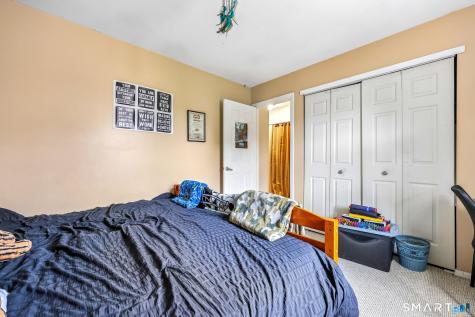30 Round Tree Drive Naugatuck CT 06770
