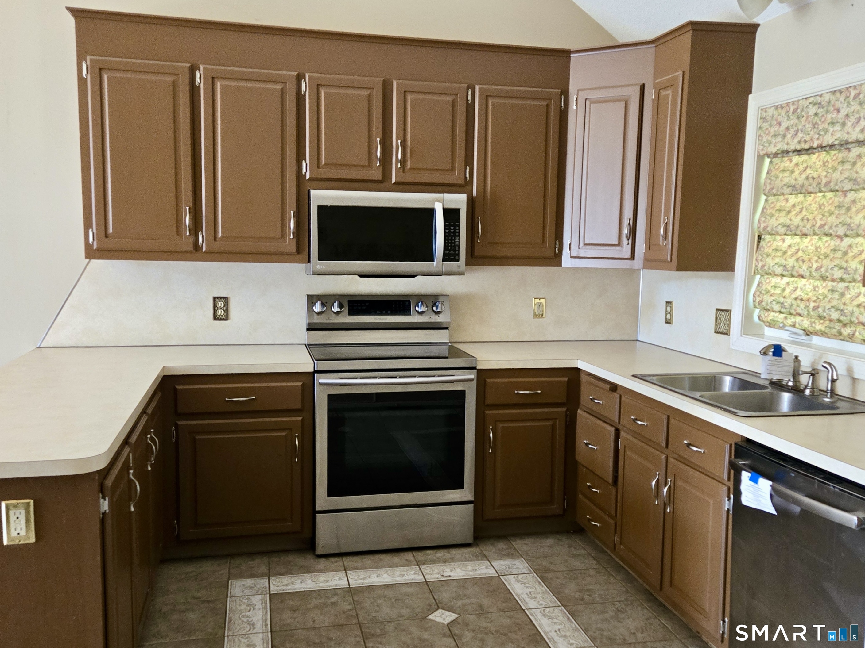 304 Brainard Road Enfield CT 06082
