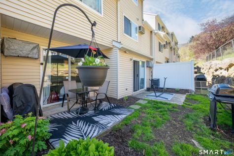 8 Rose Lane Danbury CT 06811