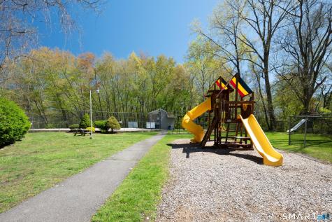 8 Rose Lane Danbury CT 06811