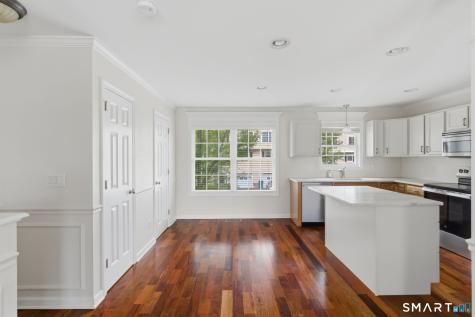 46 Donahue Lane Manchester CT 06042