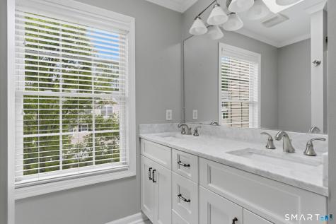 46 Donahue Lane Manchester CT 06042