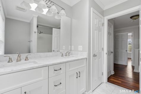 46 Donahue Lane Manchester CT 06042