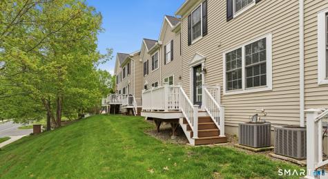46 Donahue Lane Manchester CT 06042