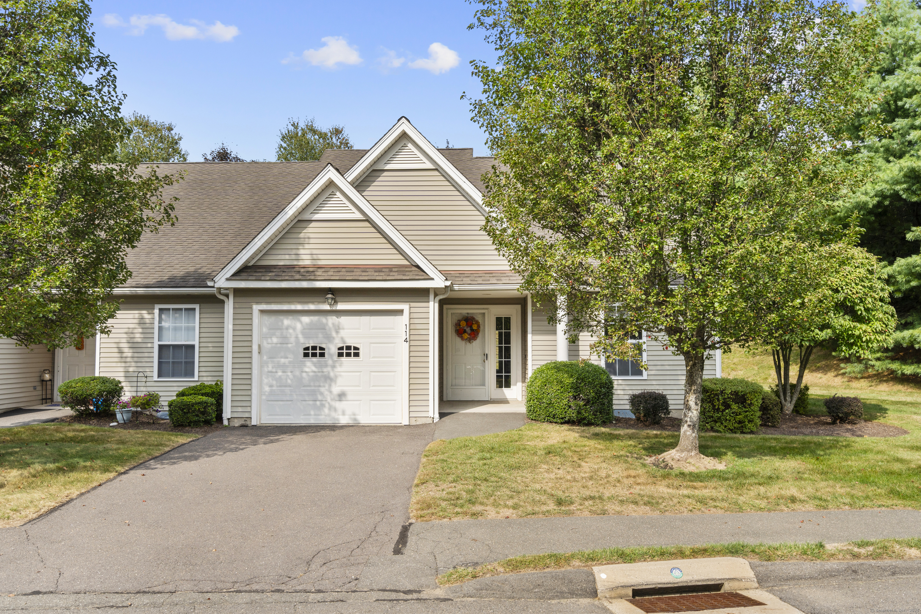 114 Haley Lane Newtown CT 06482