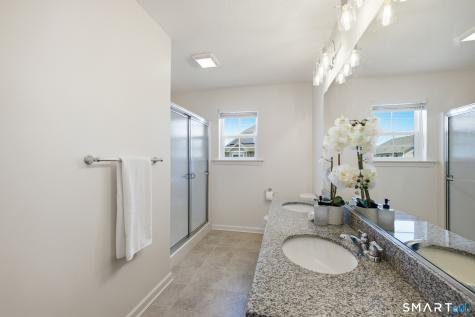 42 Lexie Lane South Windsor CT 06074