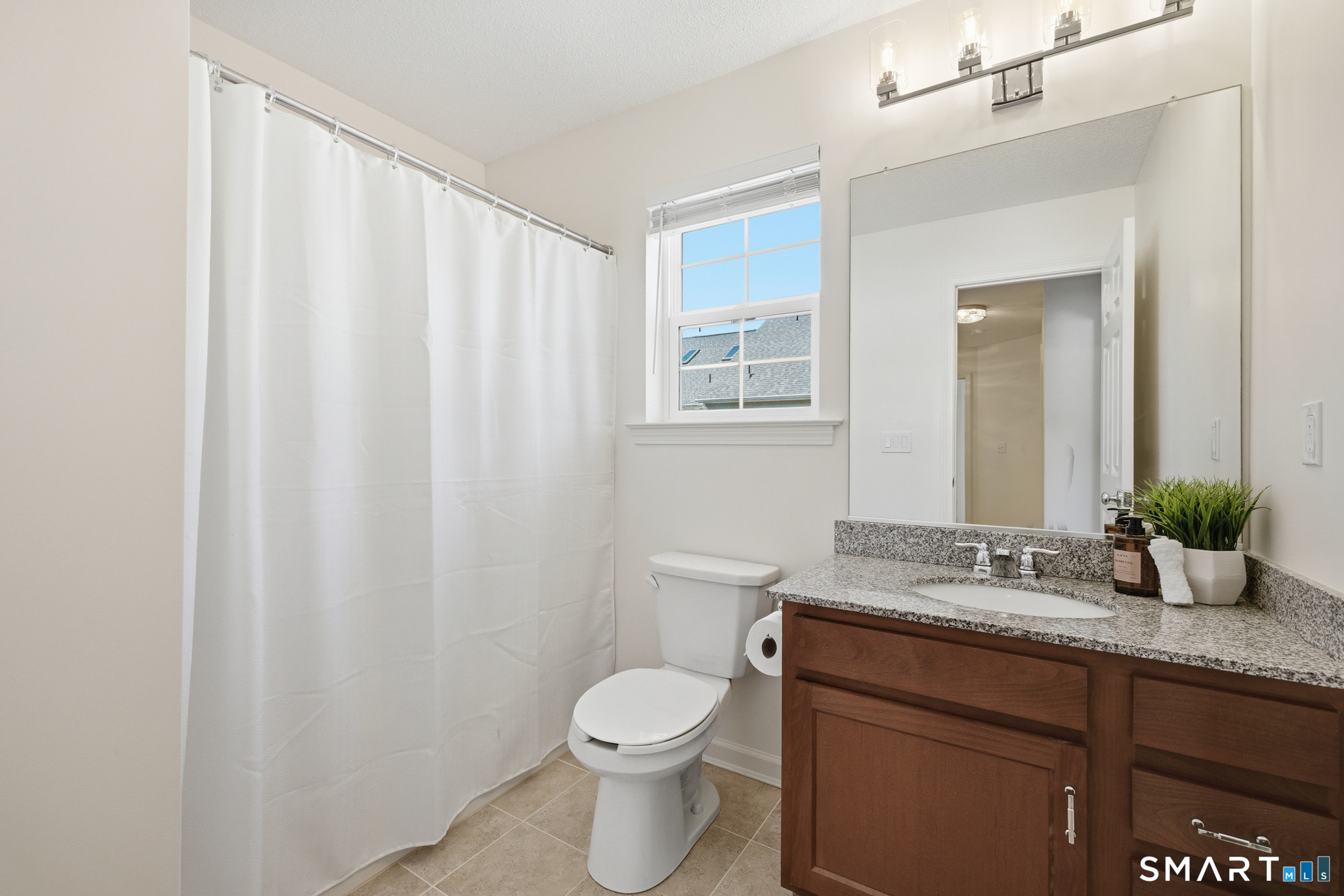 42 Lexie Lane South Windsor CT 06074