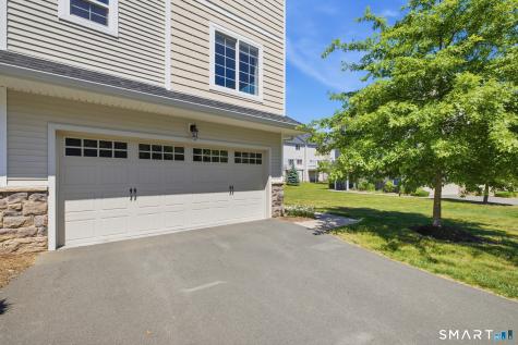 42 Lexie Lane South Windsor CT 06074