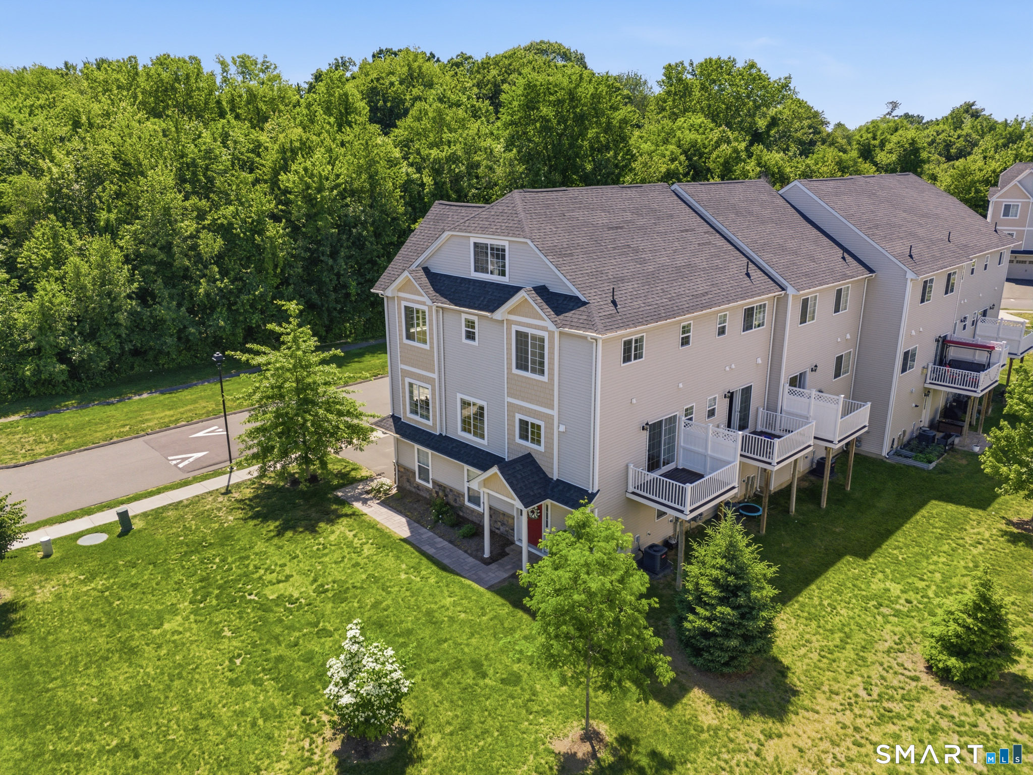 42 Lexie Lane South Windsor CT 06074