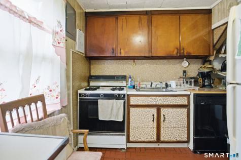 71 Cupheag Crescent Stratford CT 06614