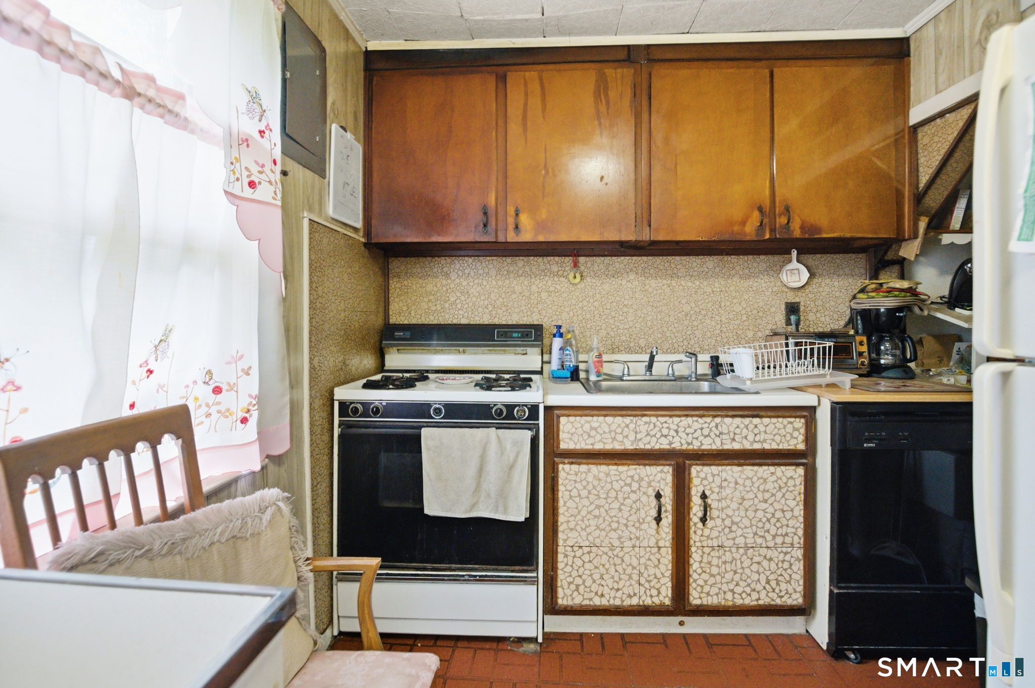 71 Cupheag Crescent Stratford CT 06614