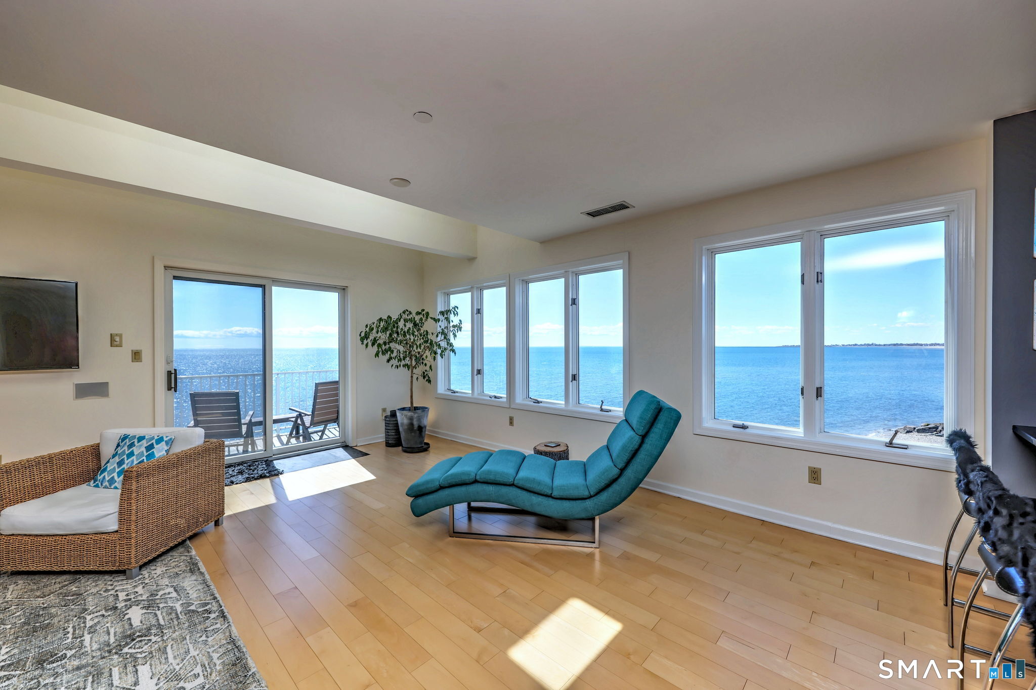 12 Naugatuck Avenue Milford CT 06460