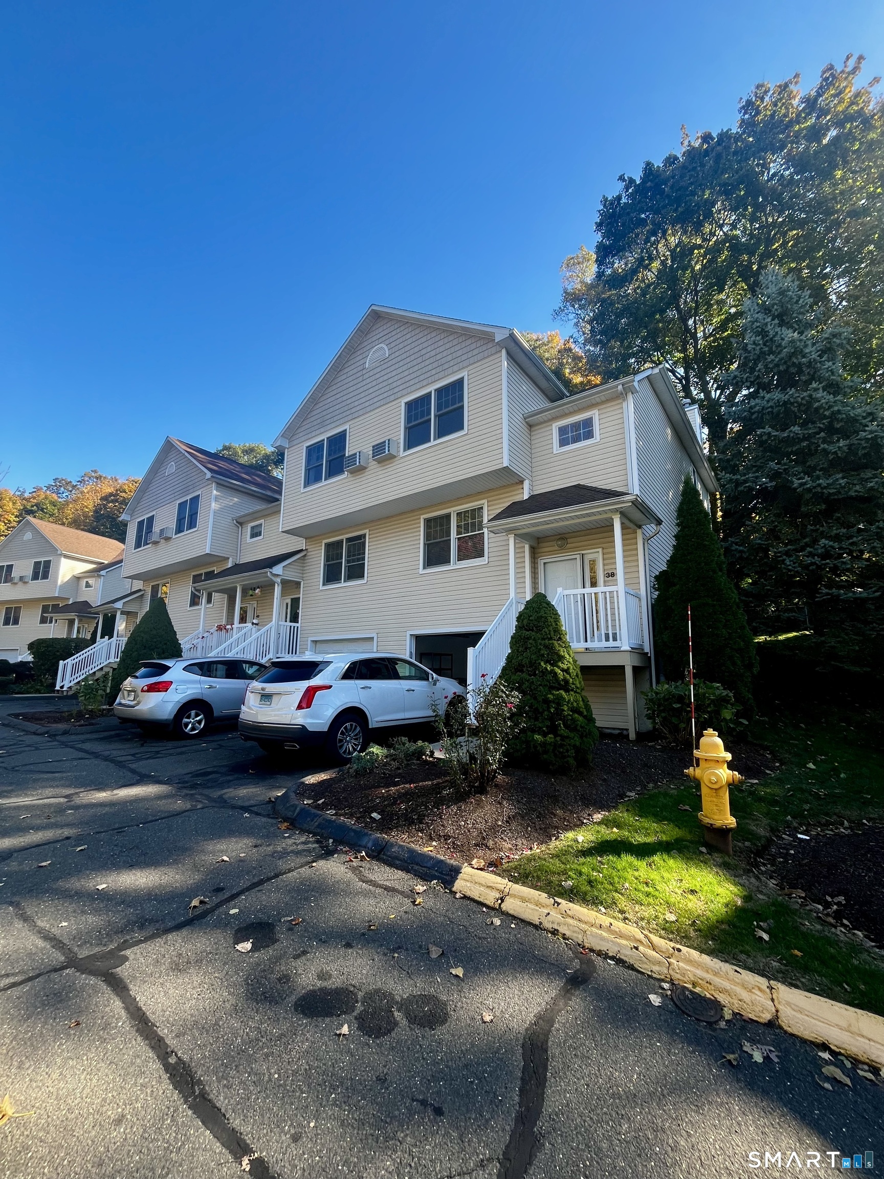 38 Ash Circle Trumbull CT 06611