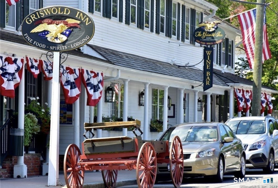27 North Main Street Essex CT 06426