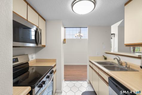 222 Carriage Crossing Lane Middletown CT 06457