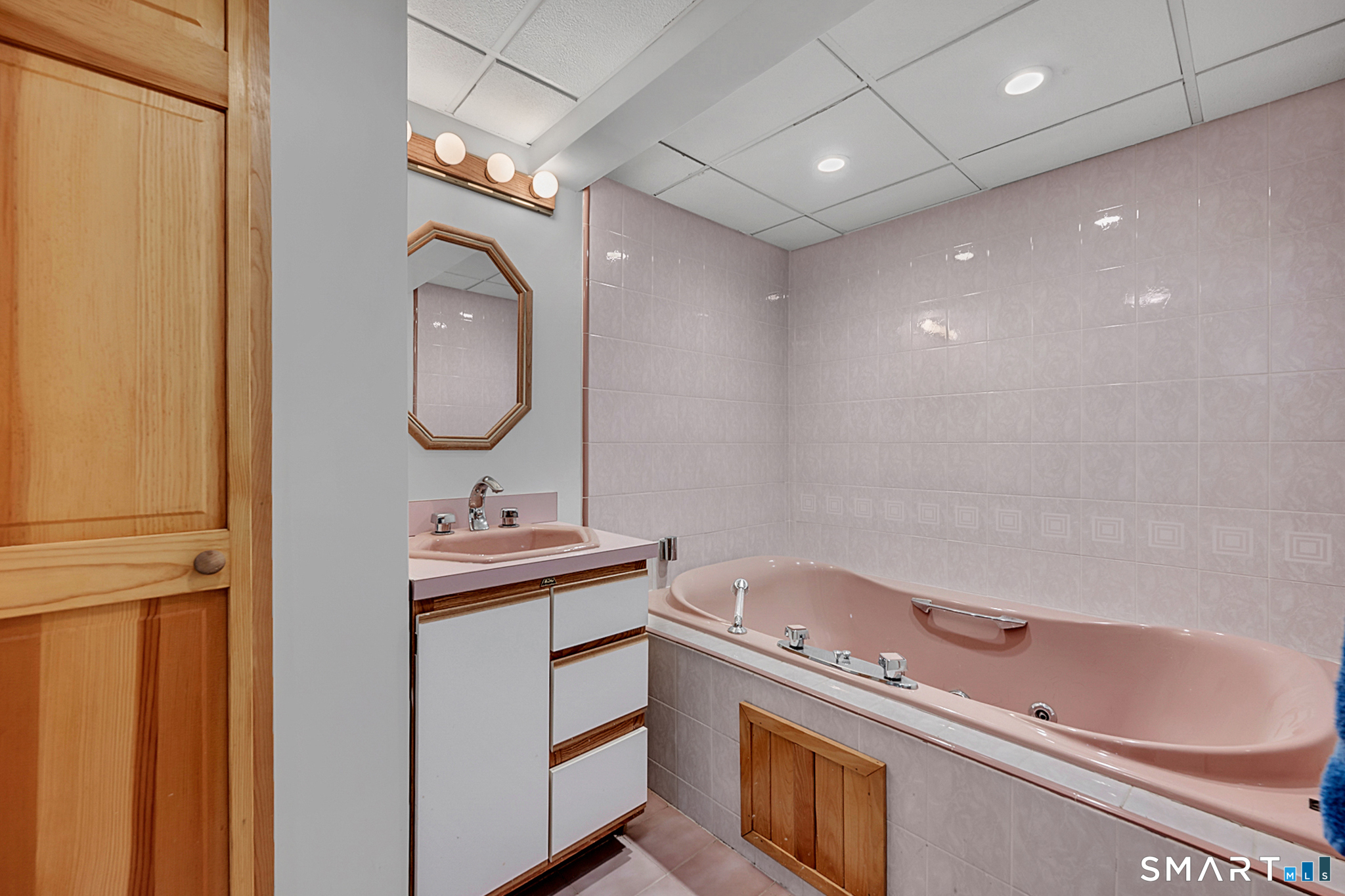 259 Foxboro Drive Newington CT 06111