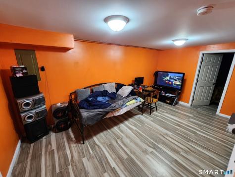 46 Sterling Village Meriden CT 06450