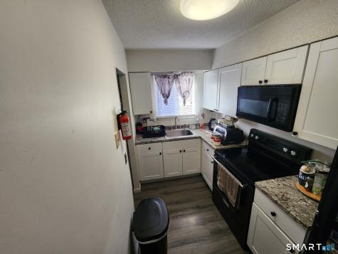 46 Sterling Village Meriden CT 06450