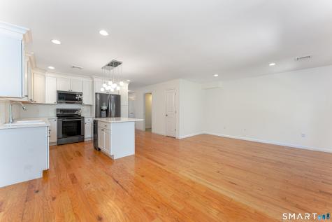 19 Gillette Way Bristol CT 06010