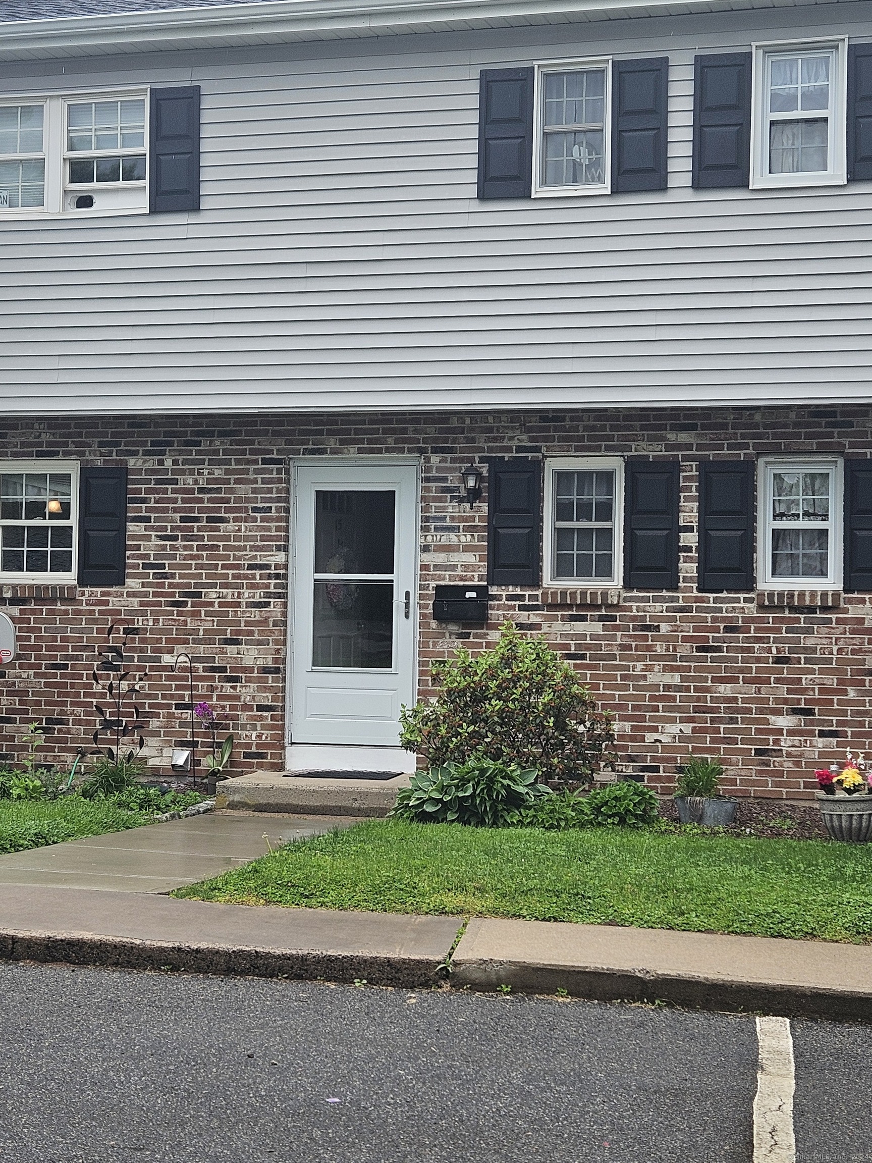 15 Carter Heights Southington CT 06479