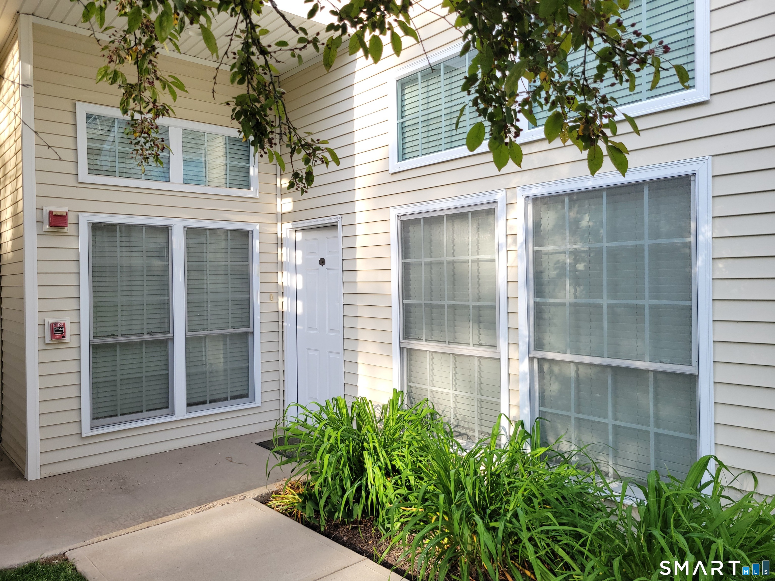131 Carriage Crossing Lane Middletown CT 06457