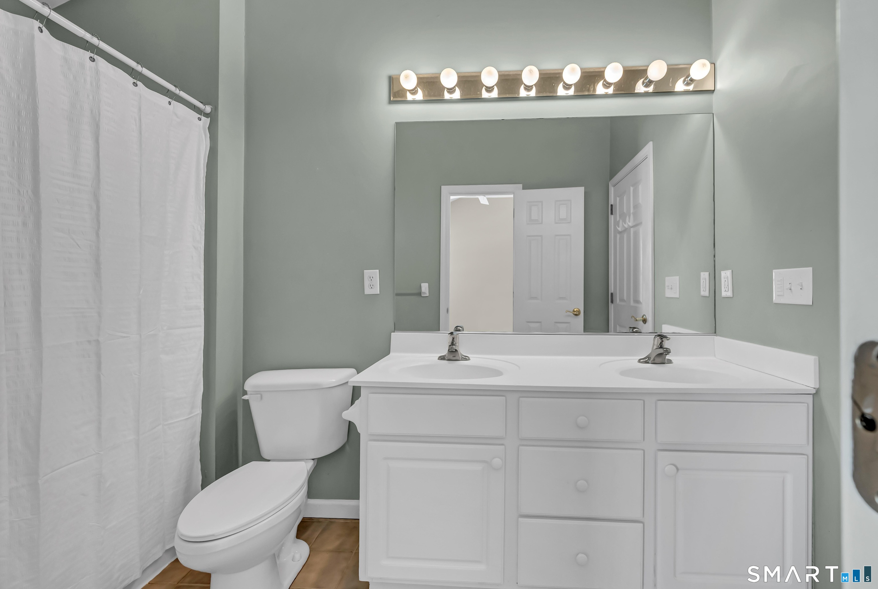 902 Sienna Drive Danbury CT 06810