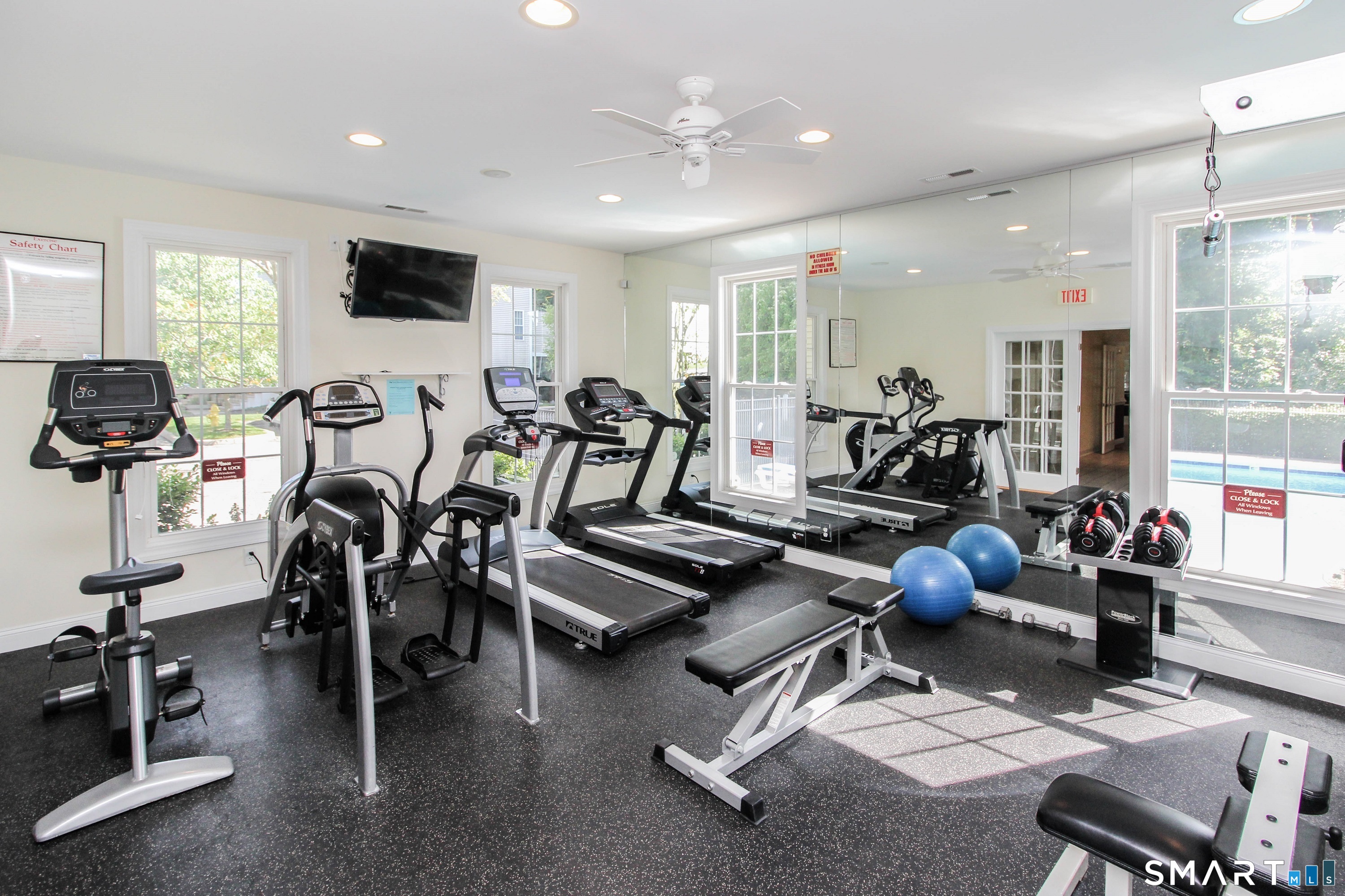 902 Sienna Drive Danbury CT 06810