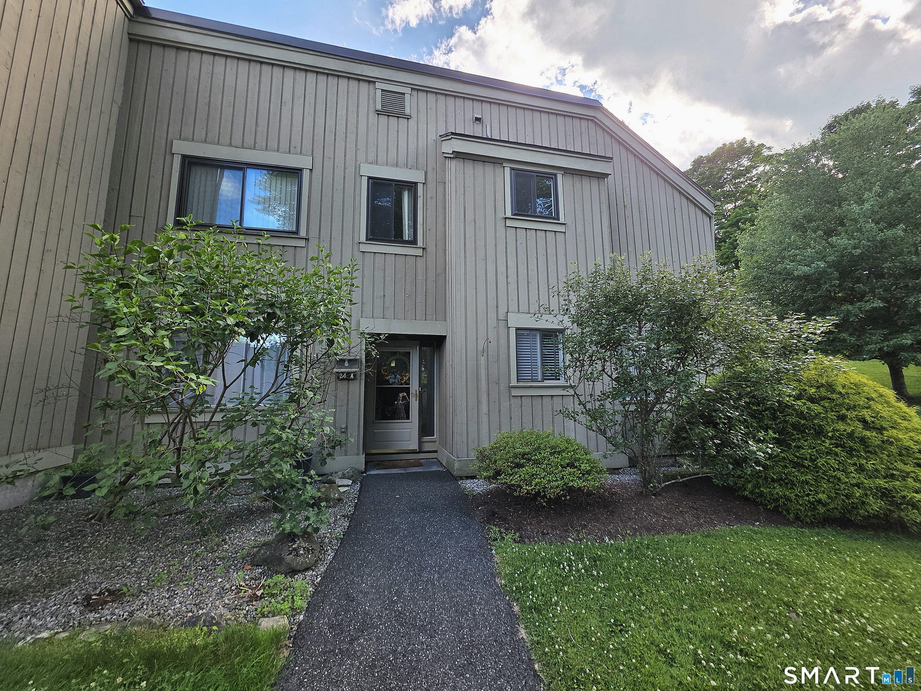 24 Heritage Village Southbury CT 06488